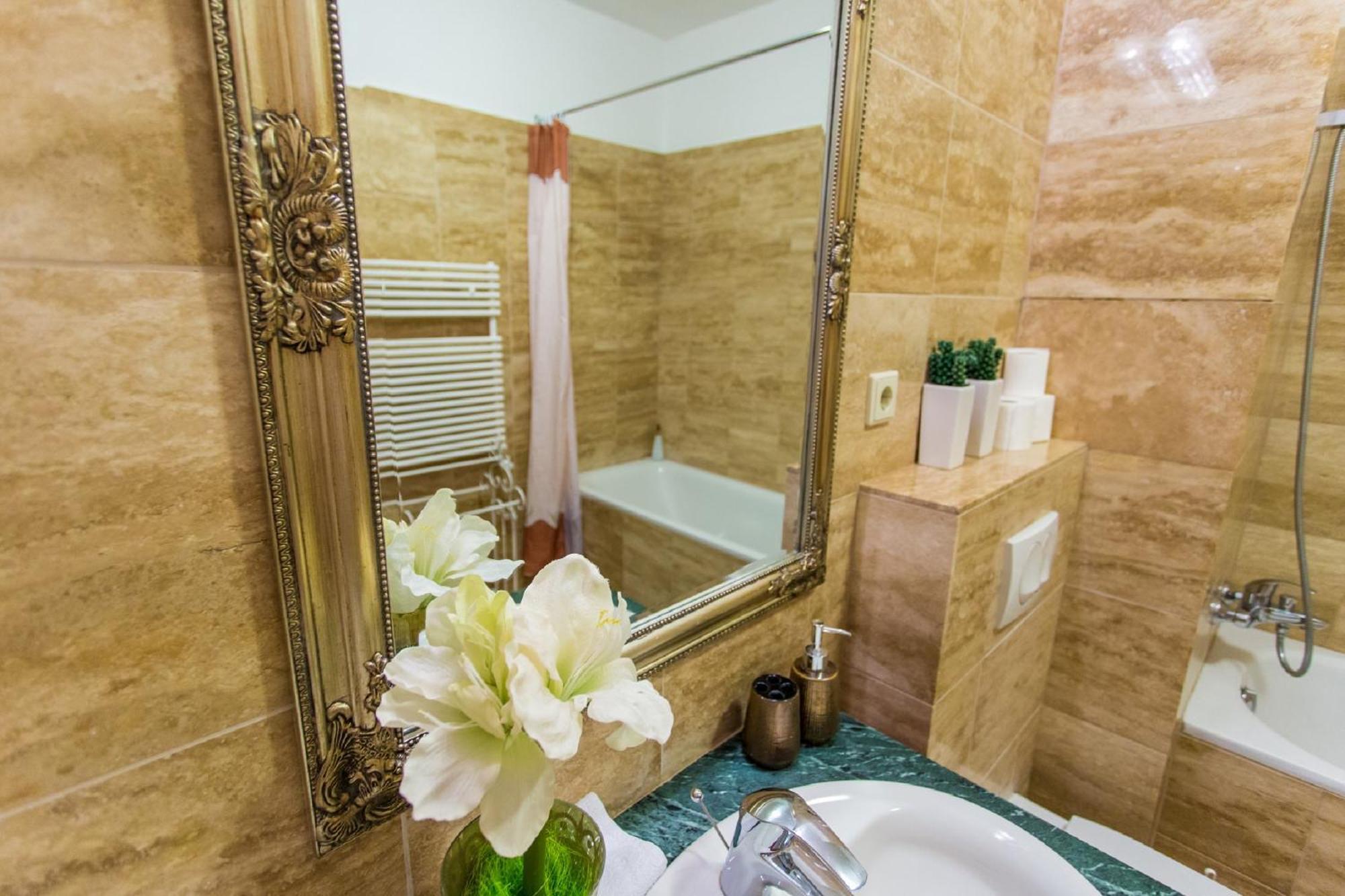 Colours Superior With Free Parking Apartamento